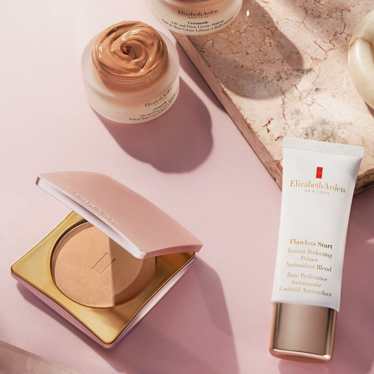 Compact Powders Elizabeth Arden SKINCARING POWDER Light 10 g - Schoonheid, Make - up - Elizabeth Arden