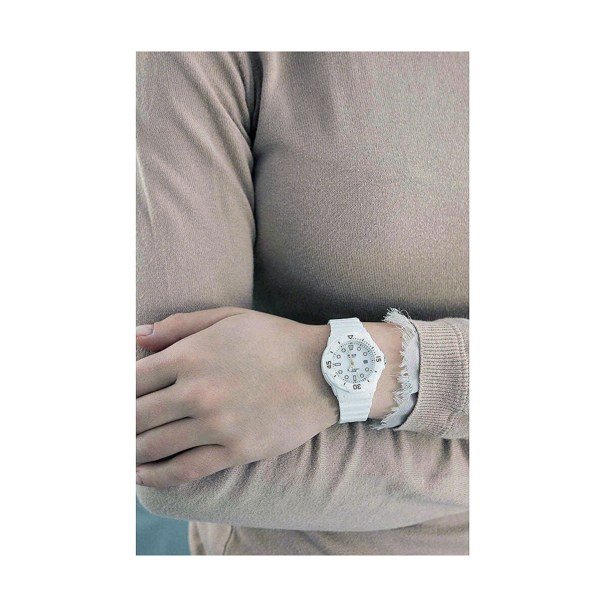 Horloge Dames Casio LRW-200H-7E2VEF (Ø 34 mm)