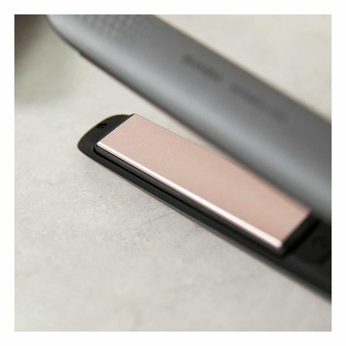 Stijltang Cecotec Bamba RitualCare 890 Titanium 42W Zwart