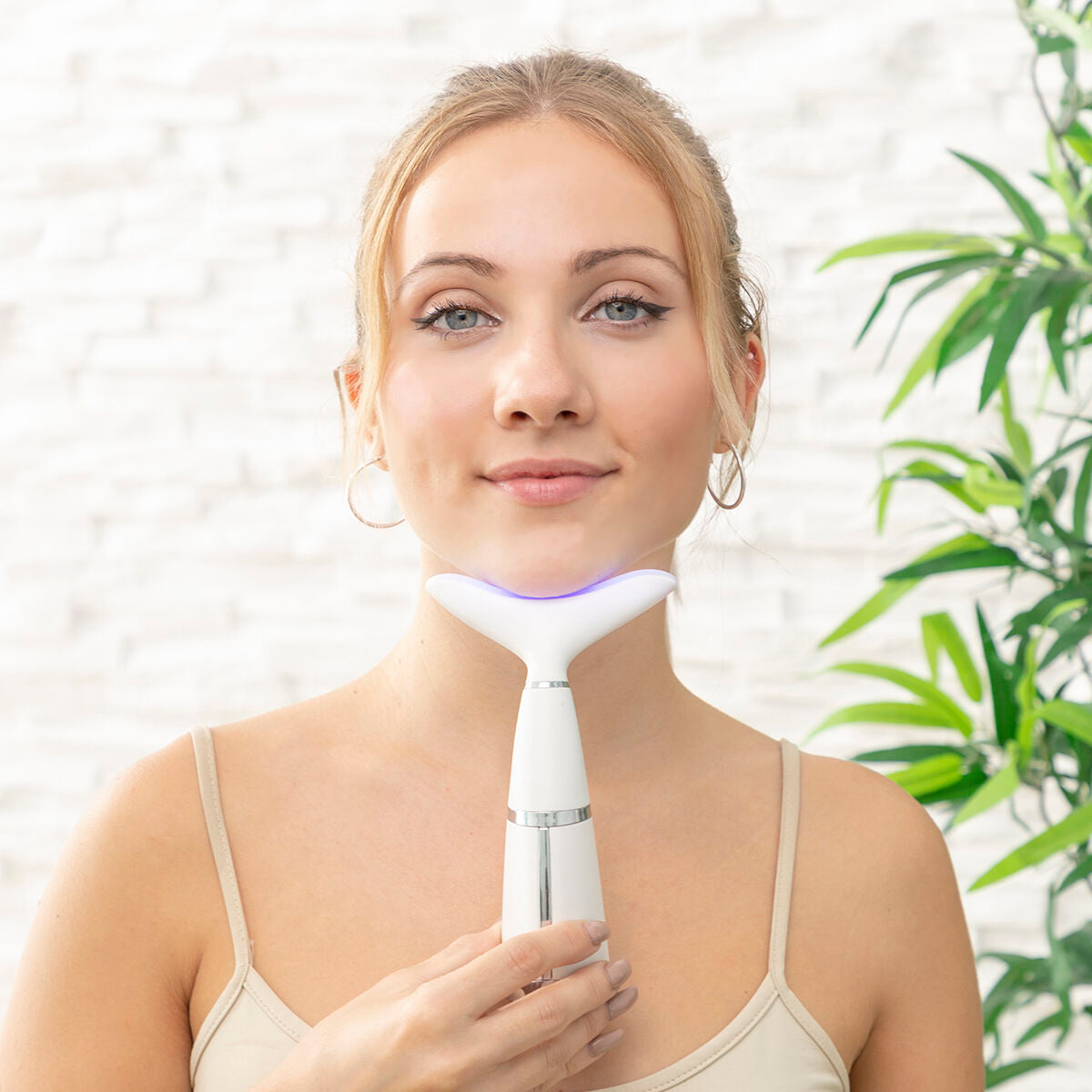 Dubbele kinverkleiner met lichttherapie, warmtetherapie en trillingen Kinred InnovaGoods - Schoonheid, Huidverzorging - InnovaGoods