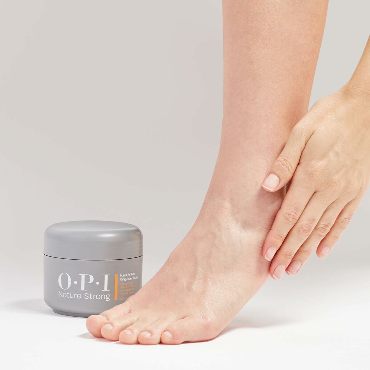 Scrub Handcrème Opi NATURE STRONG 250 ml