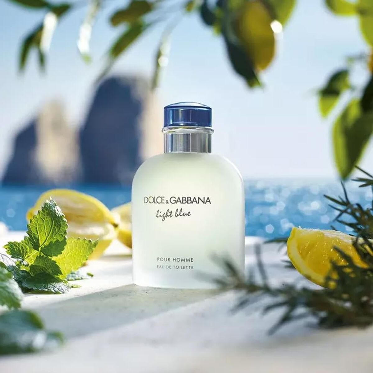 Herenparfum D&G LIGHT BLUE POUR HOMME EDT 200 ml - Schoonheid, Parfums en geuren - D&G