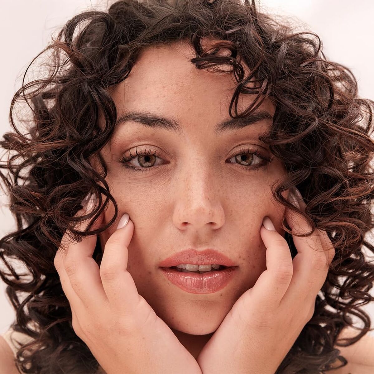 Cecotec Föhn met diffuser DryWave Nébula 1300W BLDC PlasmaTech gedefinieerde krullen